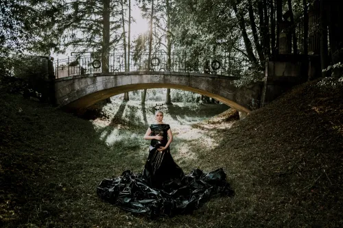 Model: Anna Zariņa; Foto: Anastasija Krilova; S﻿tyle: Uljana Iljina